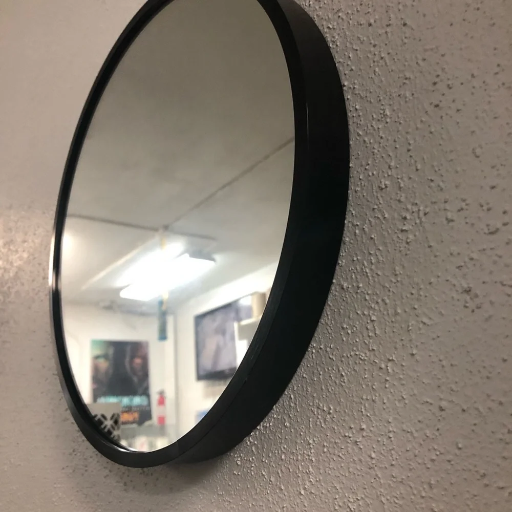 Round 12 in Mirror in Metal Frame Gold